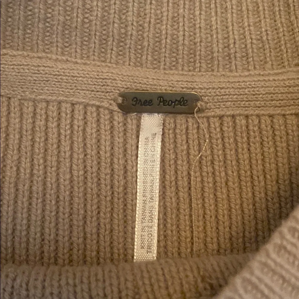 Free People Colorblock Crewneck Sweater in Olive, Taupe & White